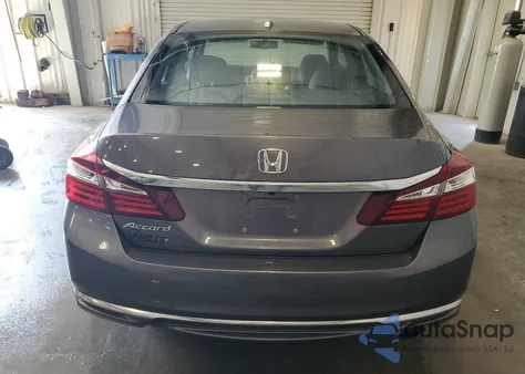 2017 Honda Accord Exl z USA, uszkodzony, nr VIN 1HGCR2F81HA218127